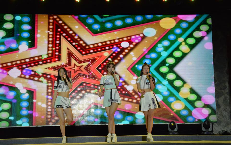 3d地牢小孩小马拉大车