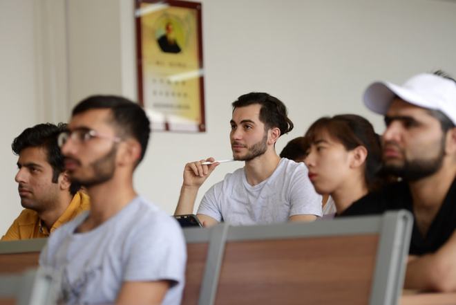 亚洲国产另类久久久精品网站