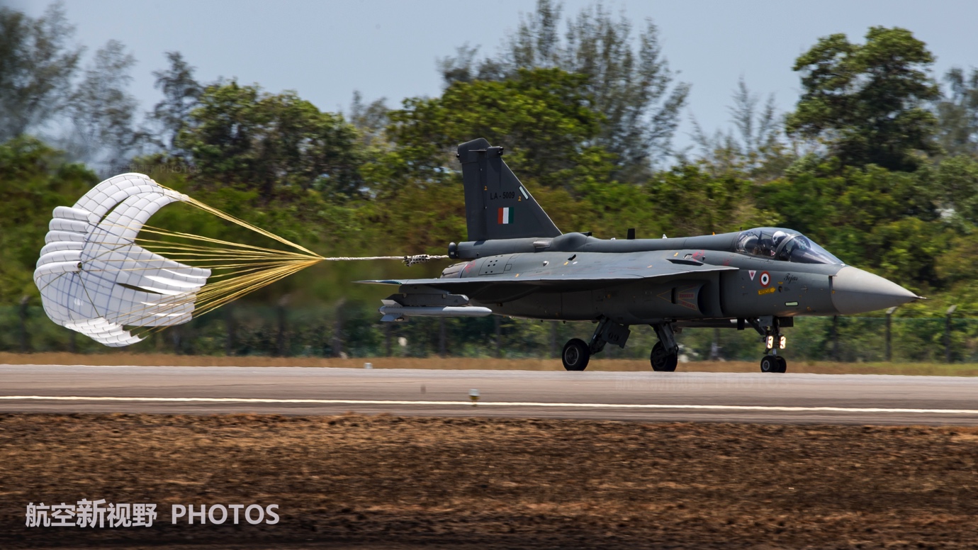 白色妖精泷泽萝拉 呼吁公众关注自然保护