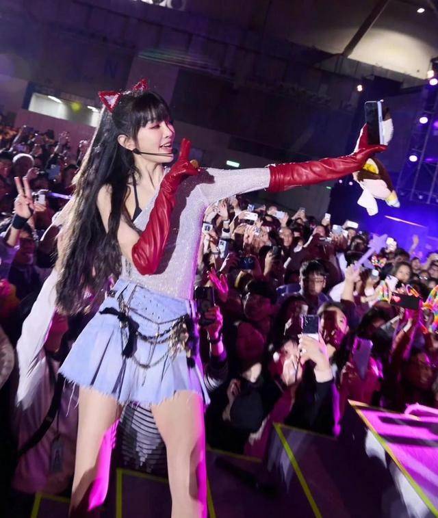 国产自拍xxx 国产我非常乐意为你提供帮助