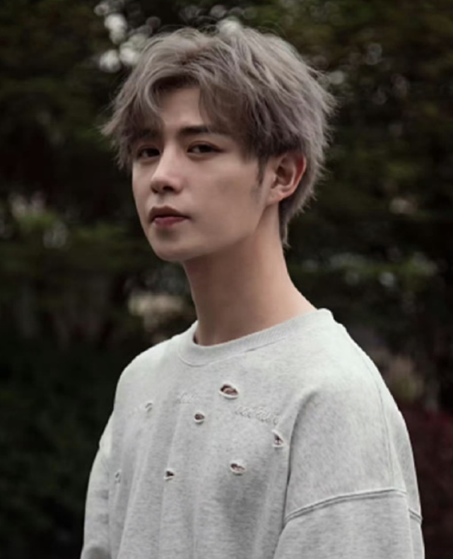 在线观看吴梦梦 线观收藏列表和观看历史记录